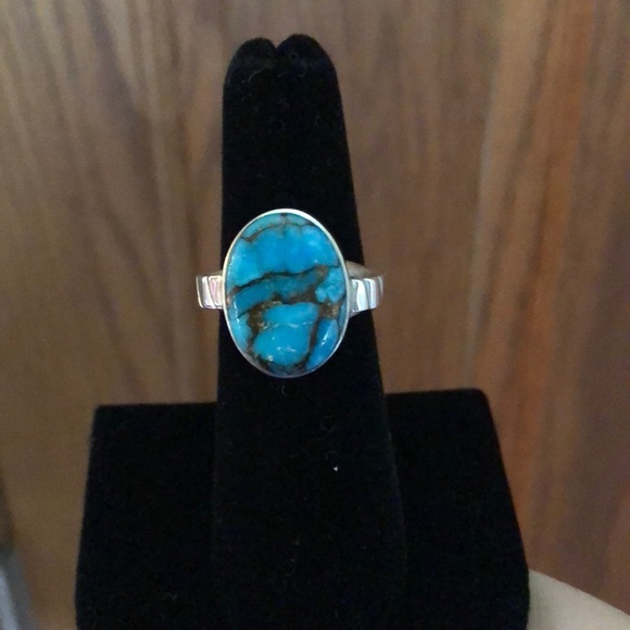 Larger Gold Veined Turquoise .925 Silver Ring - Picture 4 of 9